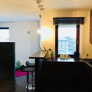 https://apartament-z-widokiem-na-wawel-w-centrum-miasta.krakowhotelspoland.com